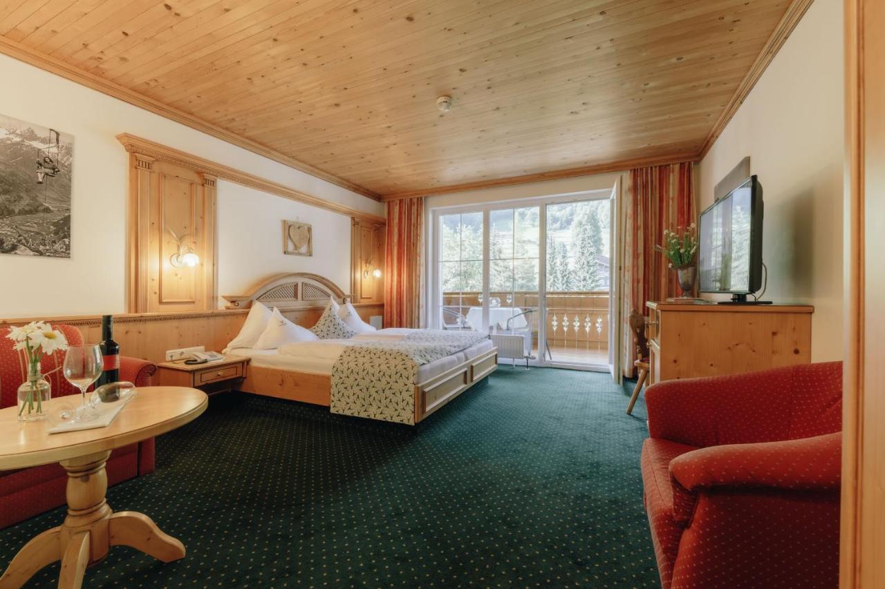Hotel Hirschen Зилбертал Екстериор снимка