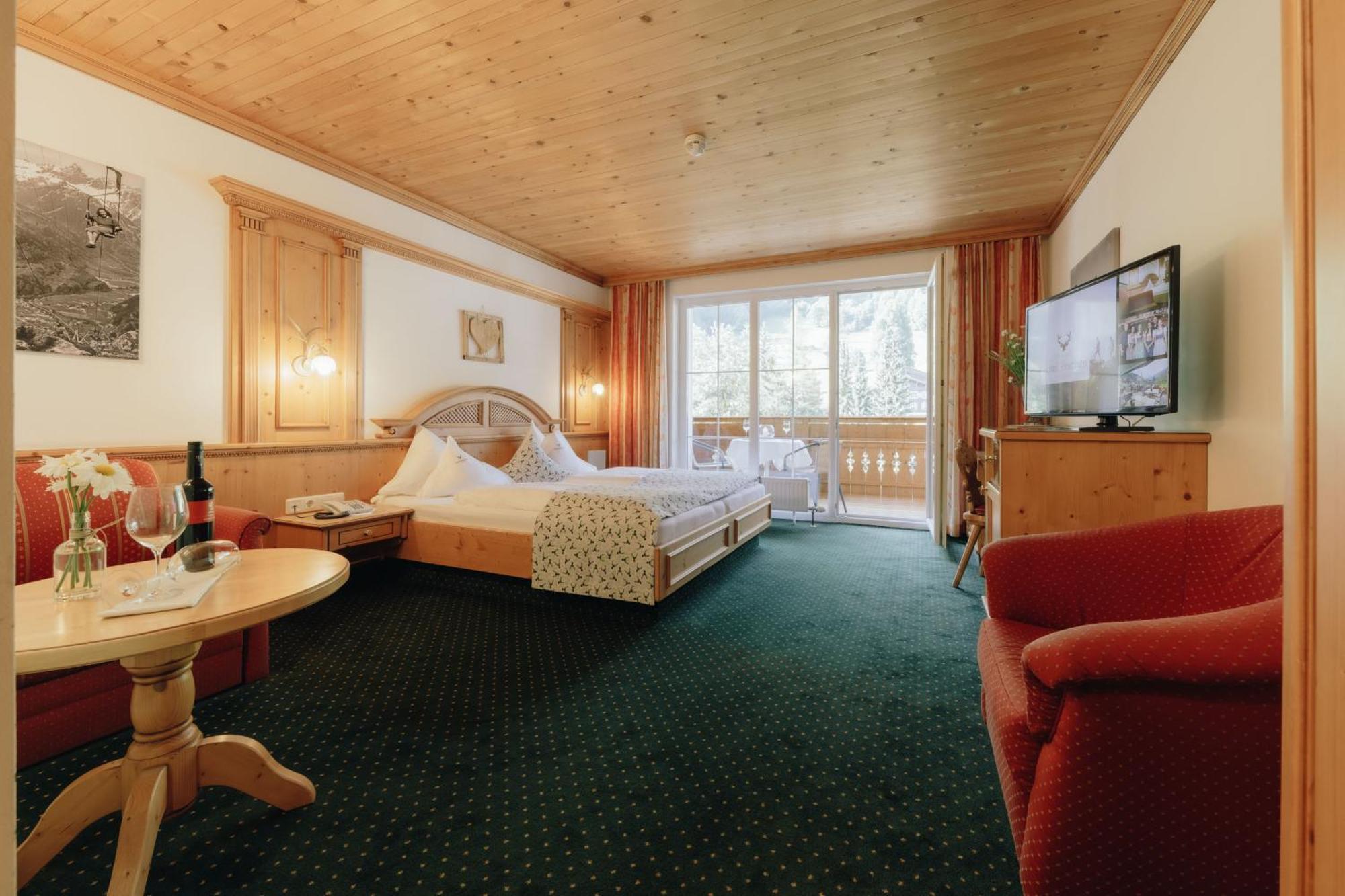 Hotel Hirschen Зилбертал Екстериор снимка